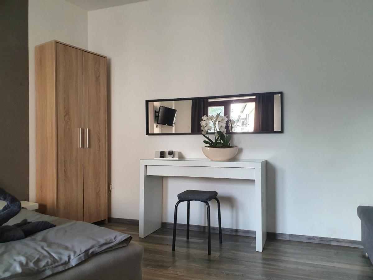 Lexi Apartman Apartment Hajduszoboszlo Exterior photo